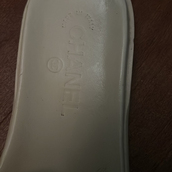 CHANEL slides - Picture 7 of 10